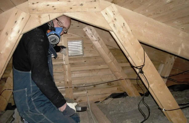 Genom att installera en vindsavfuktare förebygger du problem och ser till att problem inte uppstår igen.