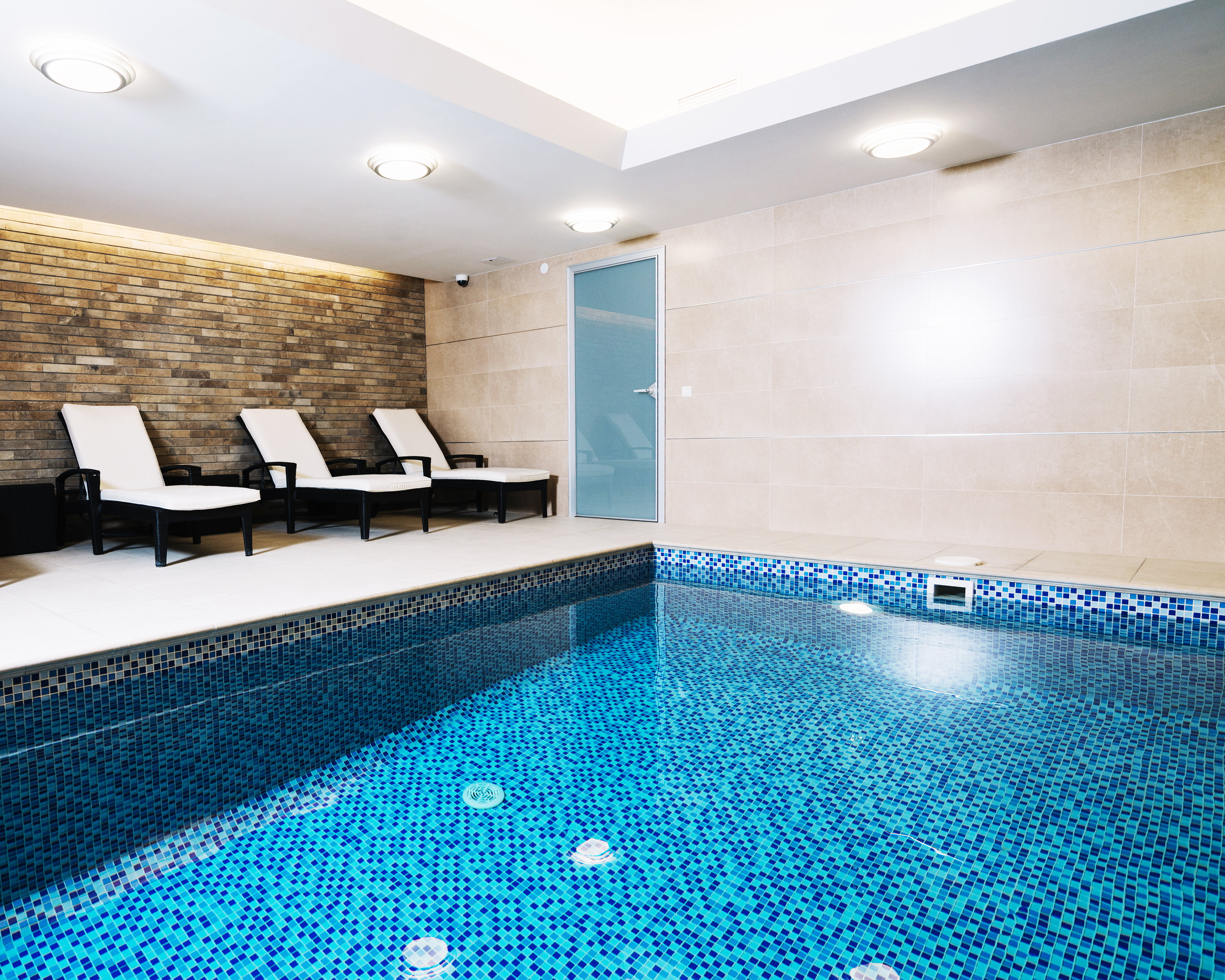 Poolvärmepump för inomhuspool